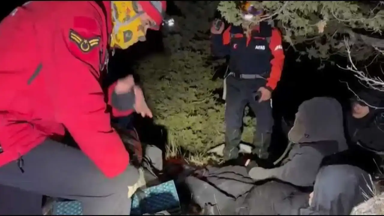 Adana’da Tırmanış Macerası Kabusa Döndü: 3 Genç Mahsur Kaldı! 1